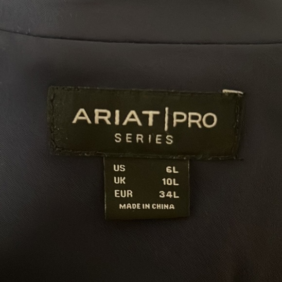 Ariat pro series size 6L navy womens riding coat. - Picture 4 of 6
